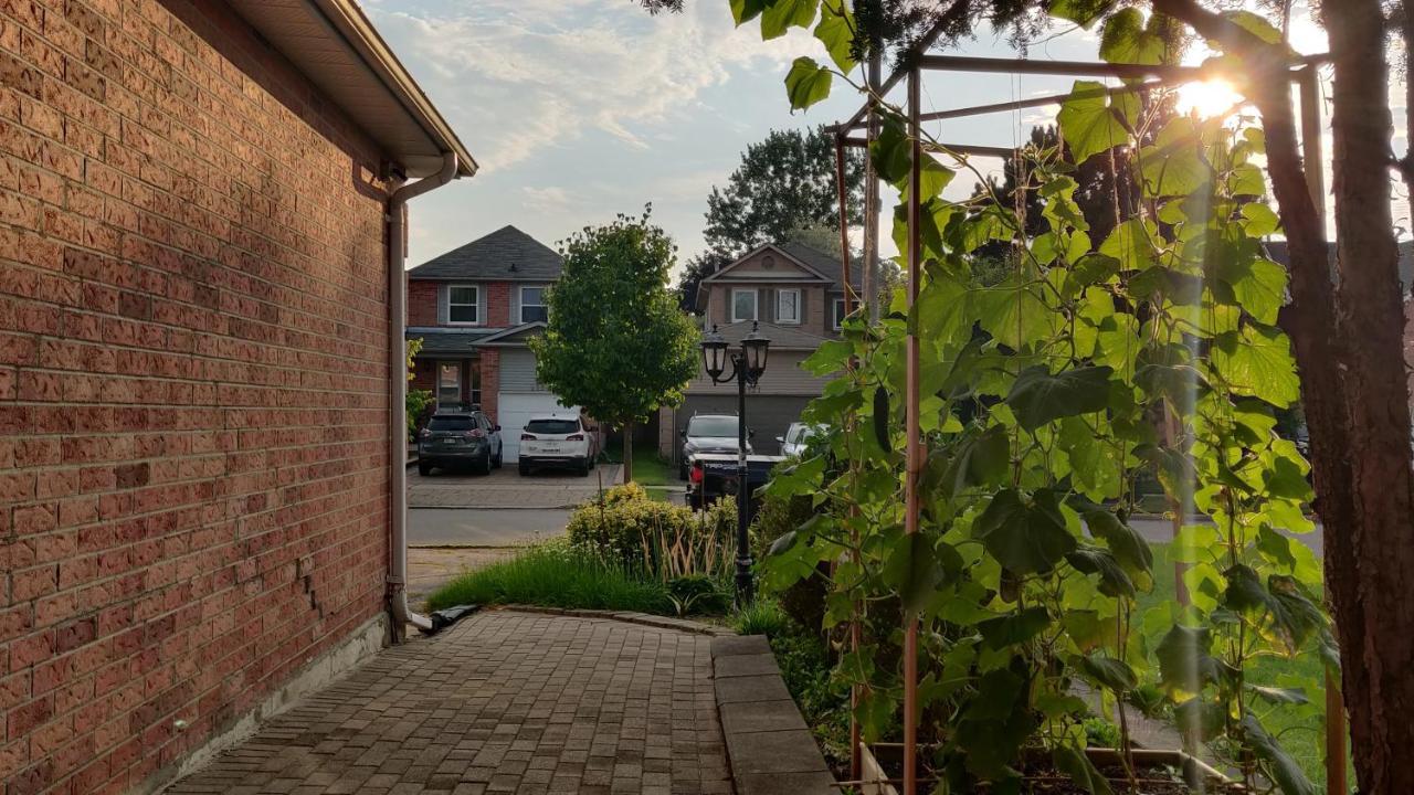 The Comfort Stay At City Of Pickering Buitenkant foto